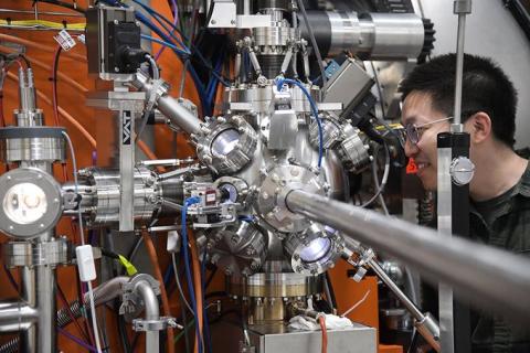 X-rays Reveal Electronic Details of Nickel-based Superconductors